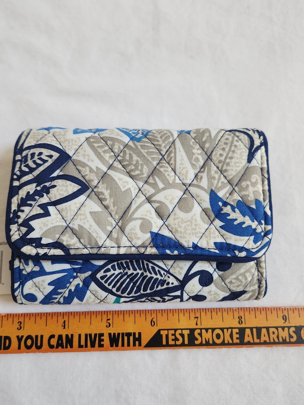 New Vera Bradley Santiago Wallet - Picture 2 of 7